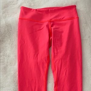 BEAUTIFUL NEON PINK LULULEMON LEGGINGS!!!